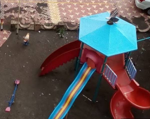  doshi-complex Children's play area