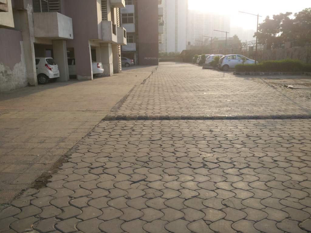  empire Paved Compound