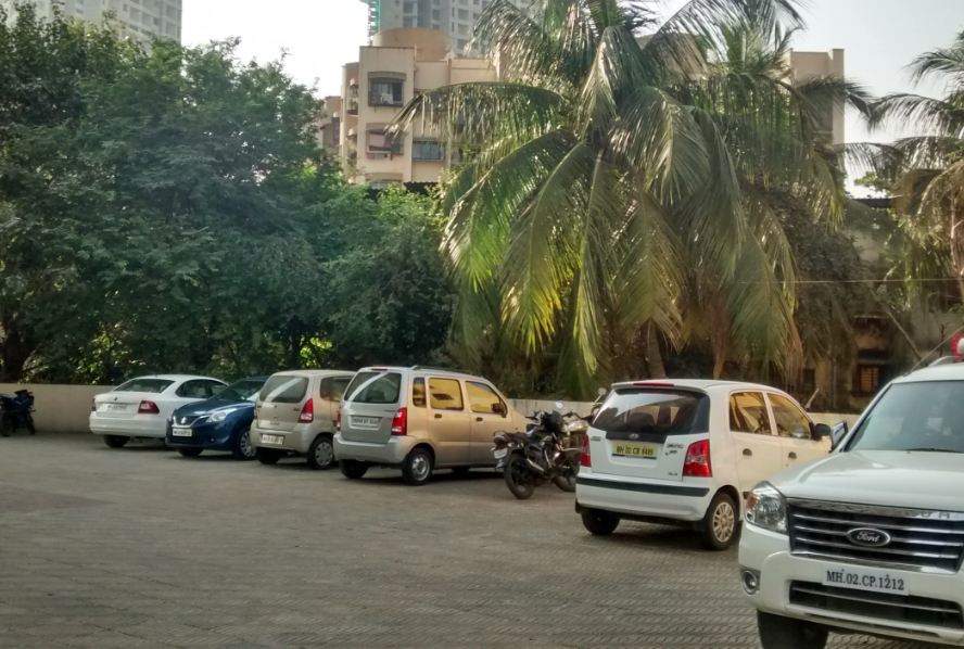  trinity towers Car Parking