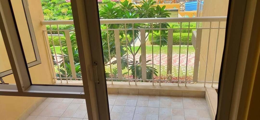  french apartments Balcony