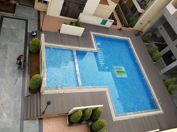 Swimming Pool center-park Swimming Pool