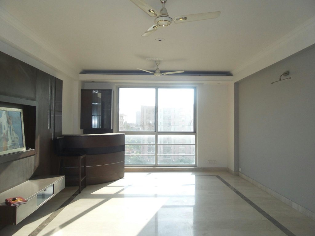  gateway towers Living Area