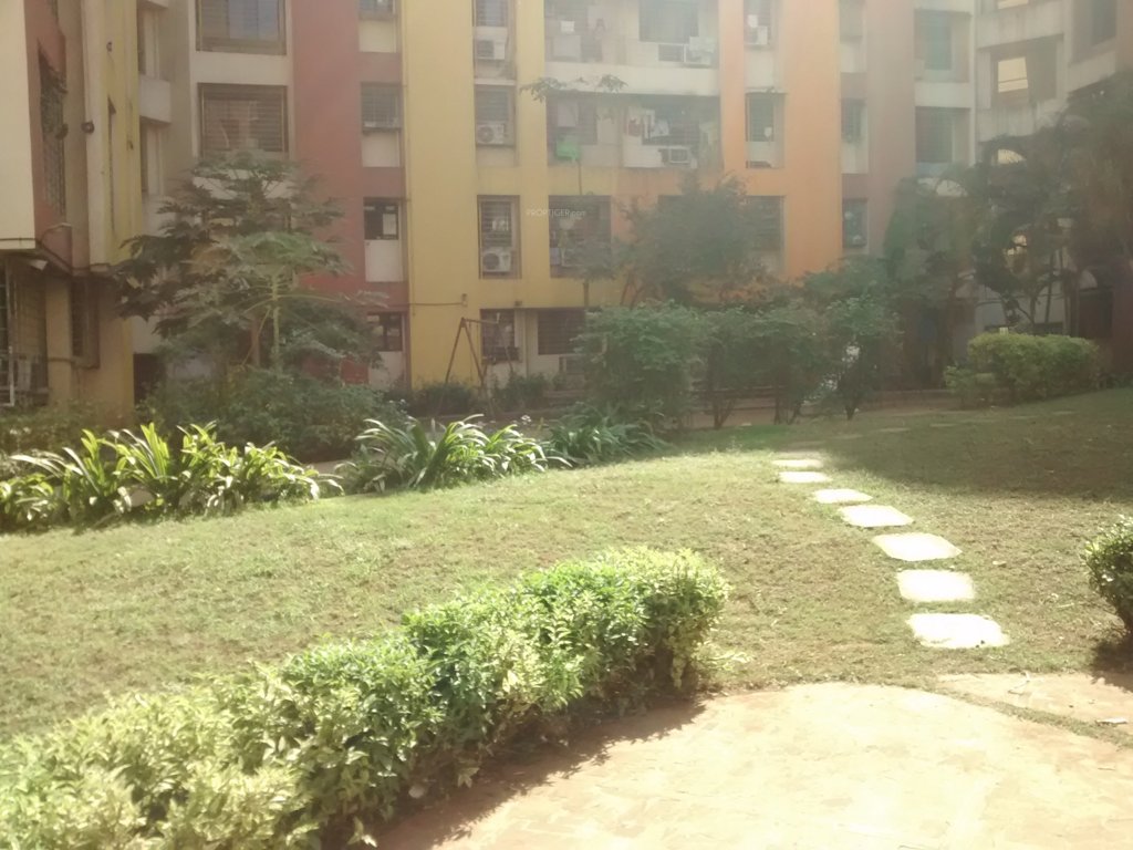  towers Landscaped Gardens