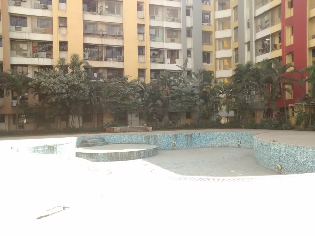  towers Swimming Pool