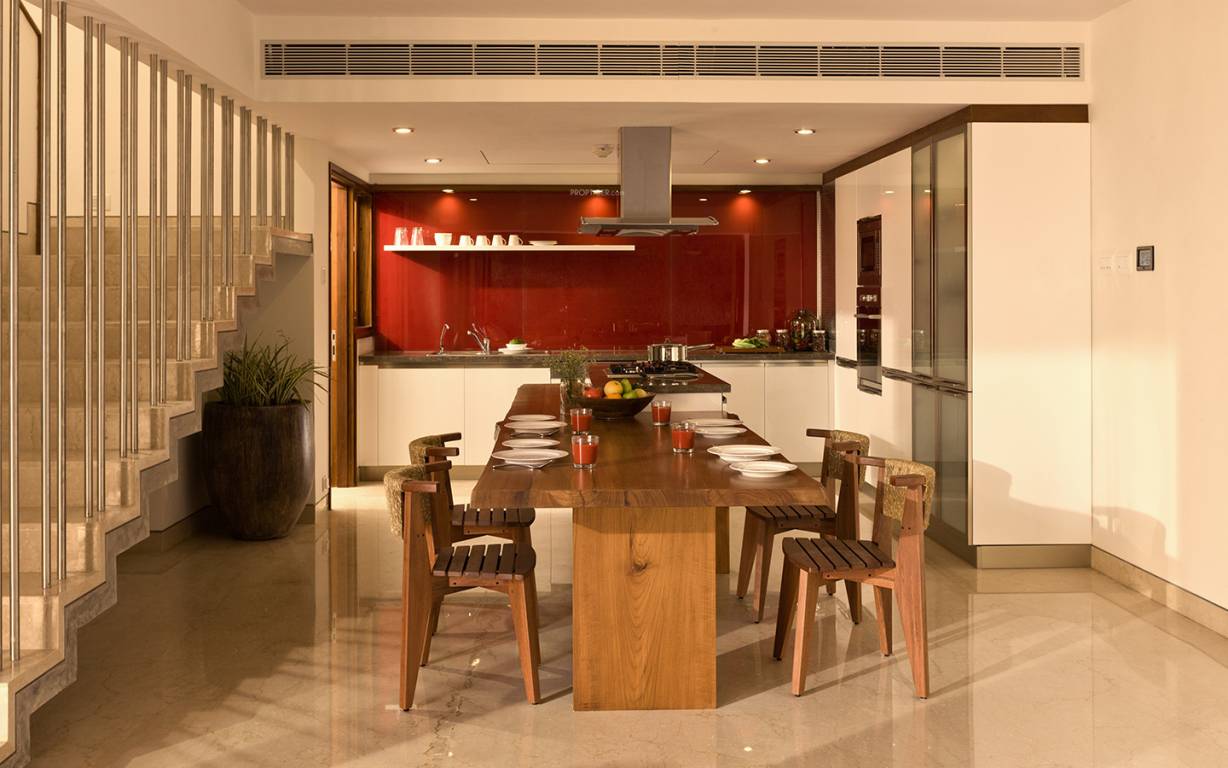 the magic faraway tree Dining Area