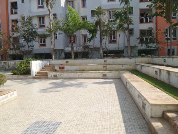 amenities of Lancor The Central Park Lake Front