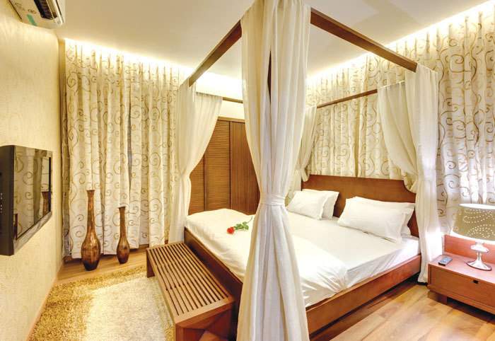  upohar luxury gold Main Other