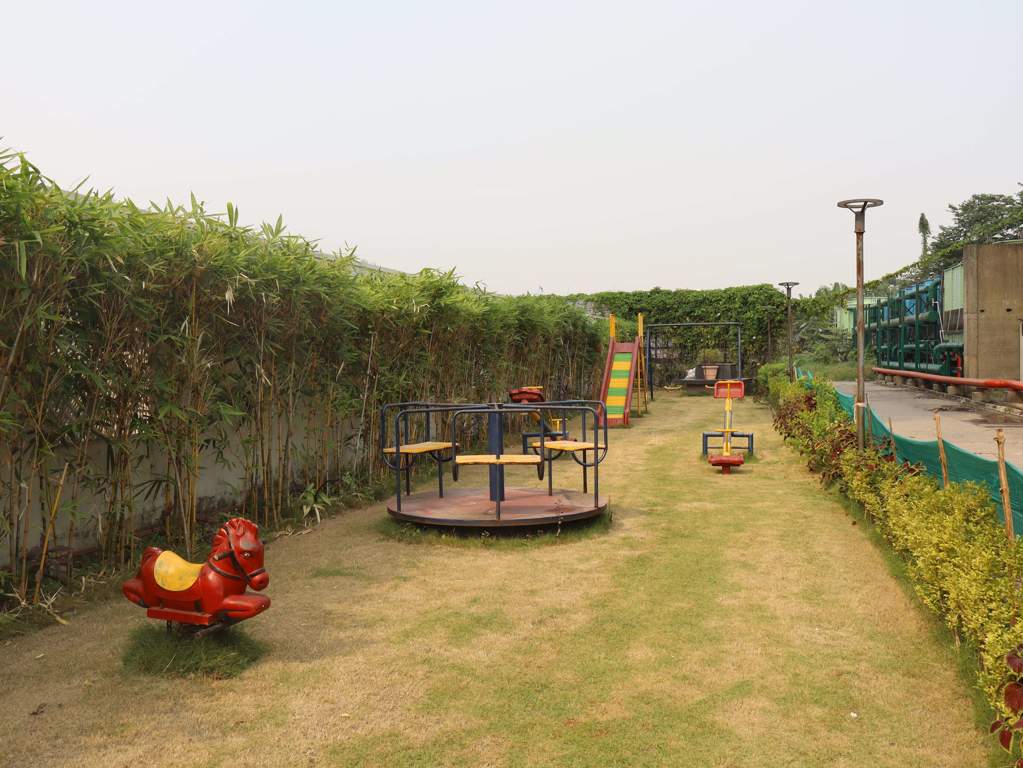  the v Children's play area