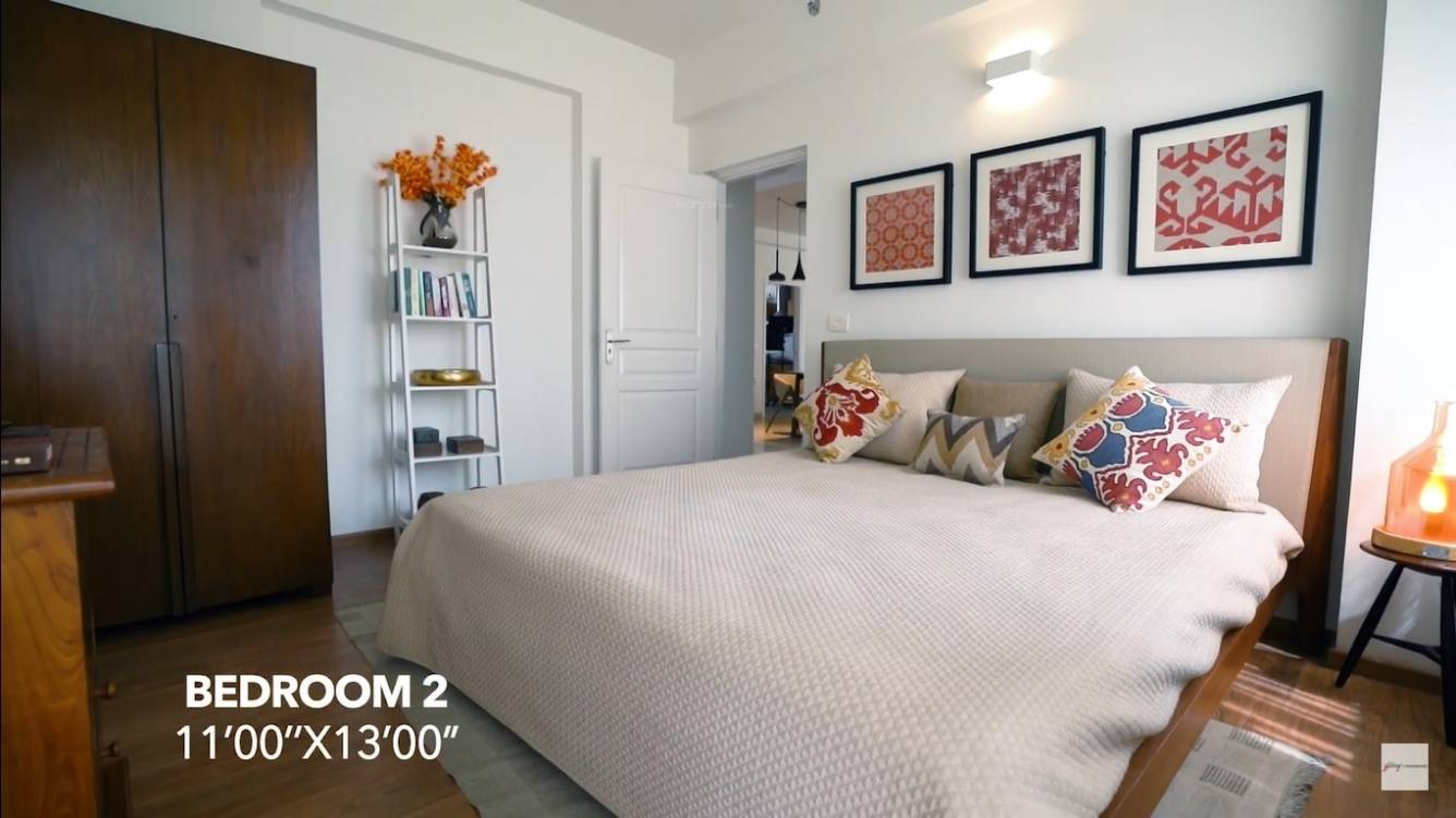  summit Bedroom