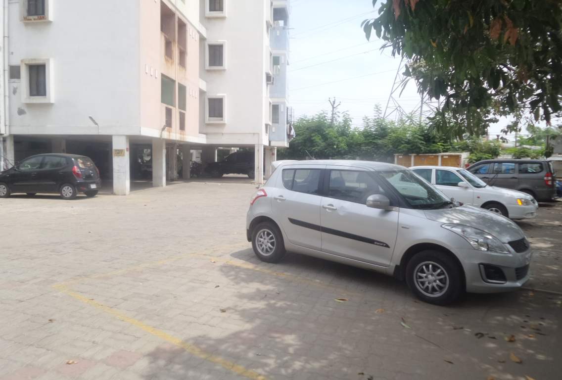  gt cholayil residency Open Parking
