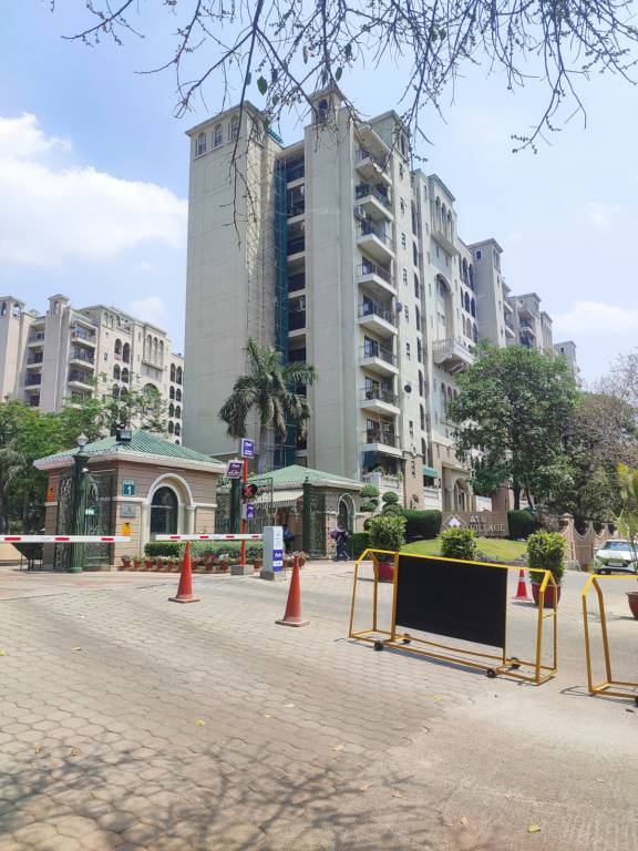 village Entrance Gate Security Cabin