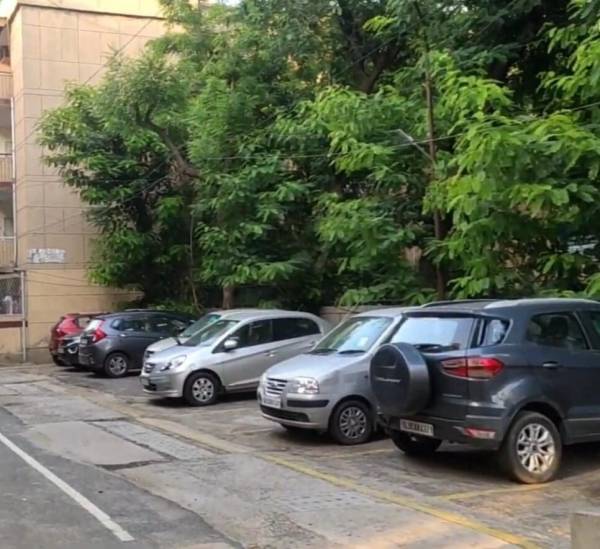  metroview-apartment Car Parking