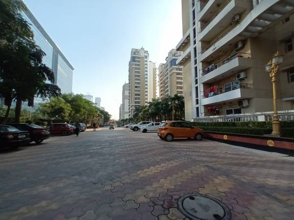  silver-estate Car Parking