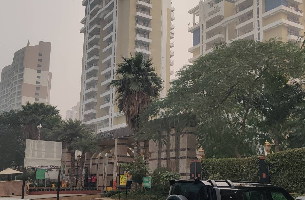  silver estate Entrance Lobby