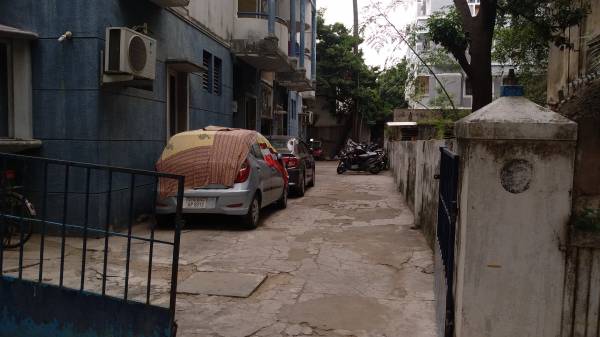  sarojini-bagh Car Parking