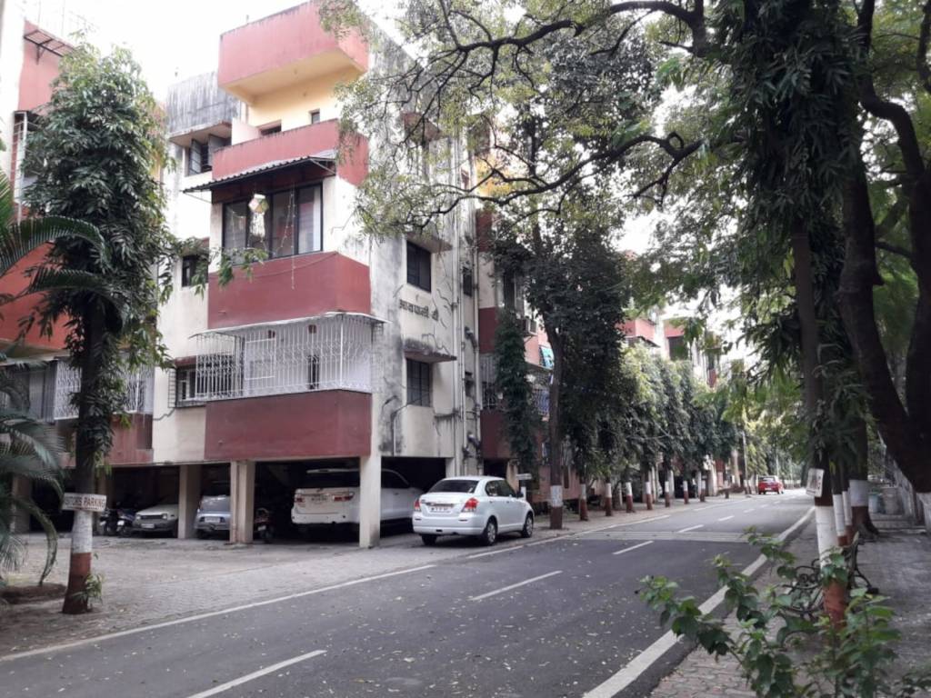  amrapali complex Elevation