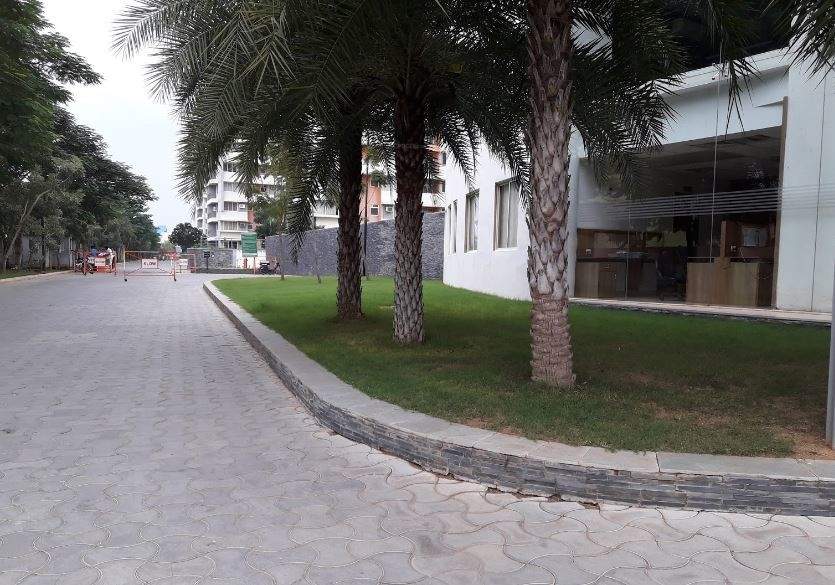  metropolis Internal Roads & Footpaths