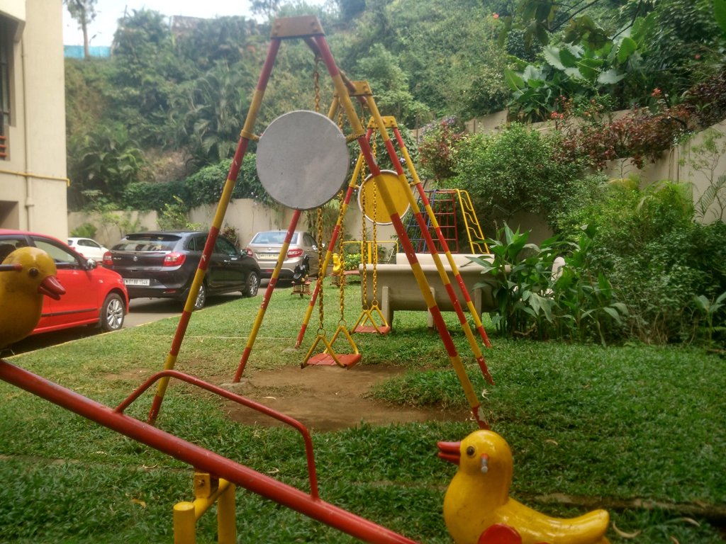  falcons crest Children's play area