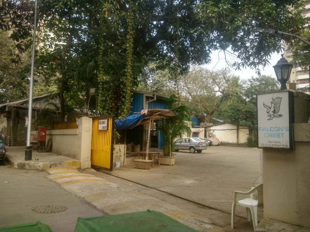  falcons crest Entrance Lobby