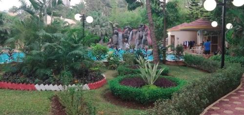  oberoi-gardens Landscaped Gardens