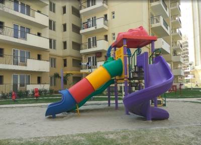 Children's play area amenities of Corona Optus