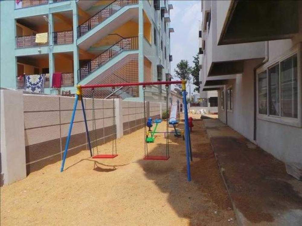  s square Children's play area