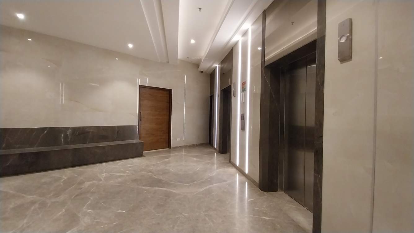  lotus sky garden Lift(s)