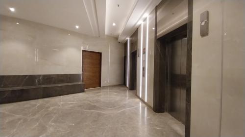 Lift(s) lotus-sky-garden Lift(s)