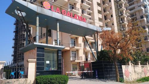  la-galaxia Gated Community