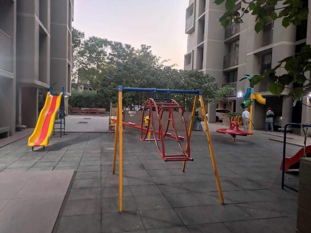  richmond grand Children's play area