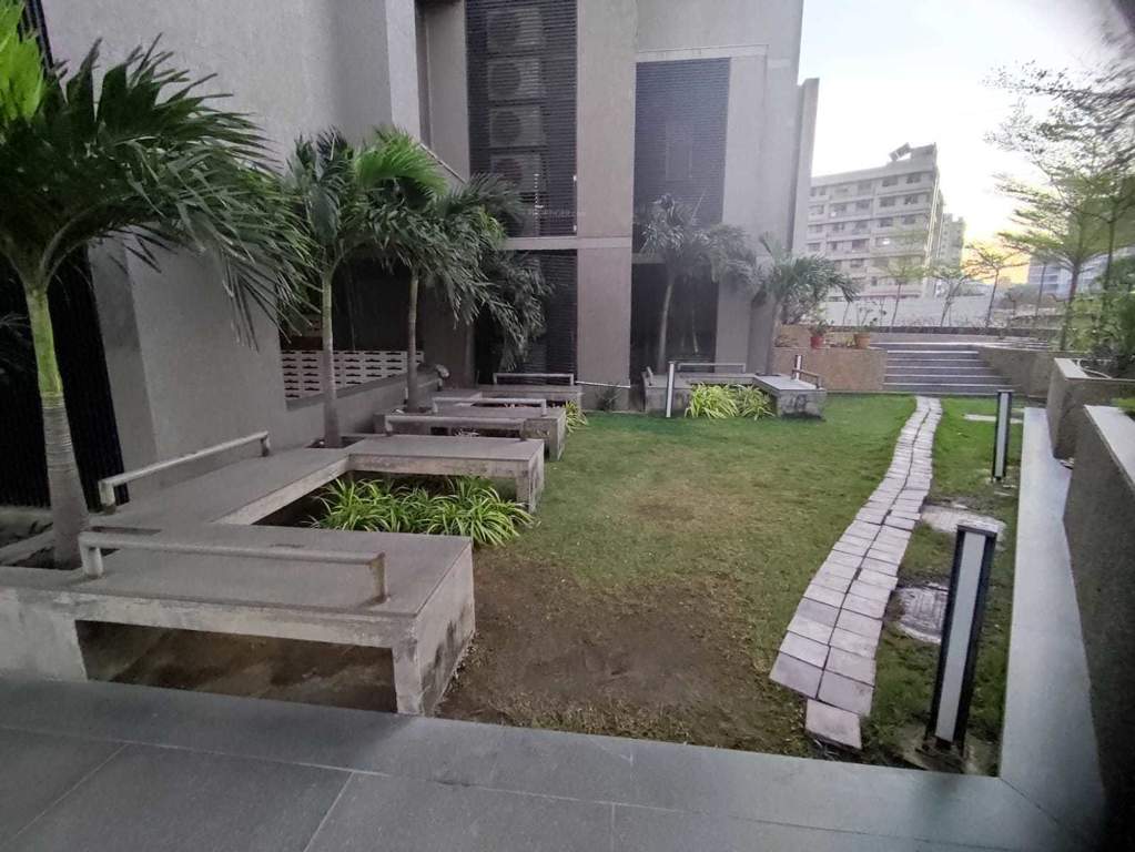  richmond grand Senior Citizen Sitout