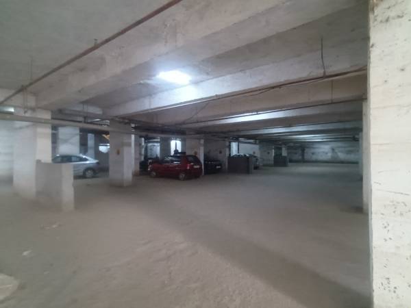  heights Closed Car Parking