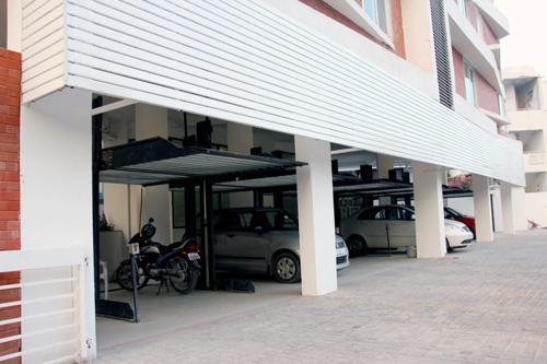  sapphire Images for Amenities of Merlin Sapphire