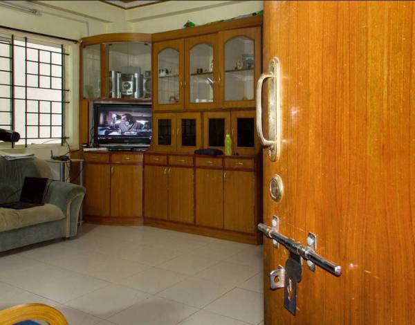 Living Area squire Living Area