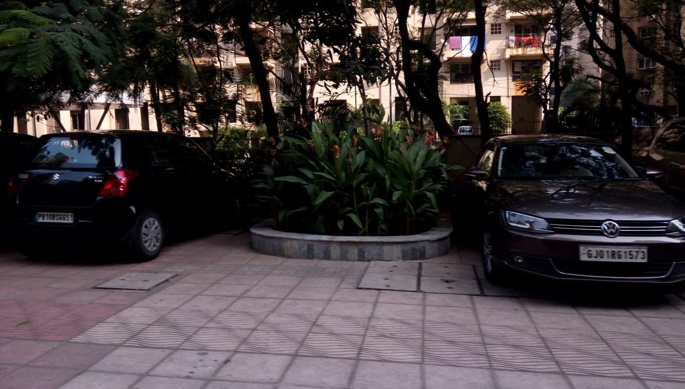  jonquille and jamaica Car Parking