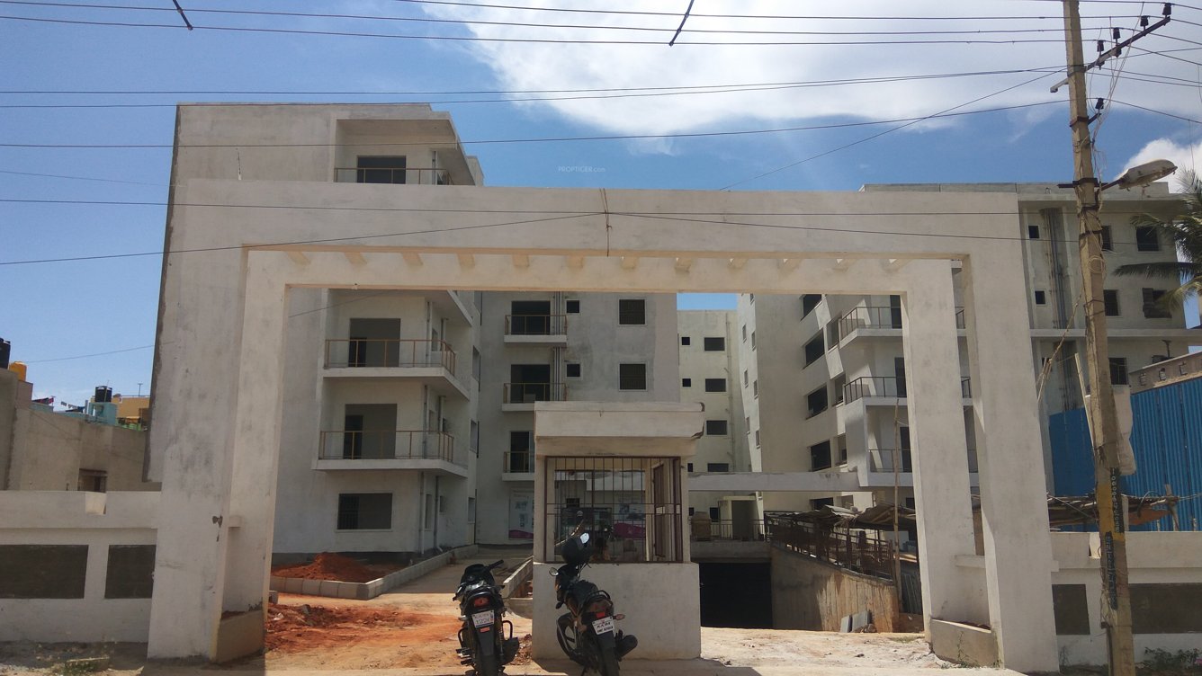  woods Entrance Lobby