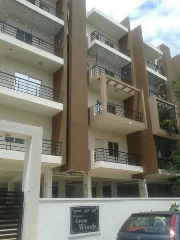  green woods Elevation