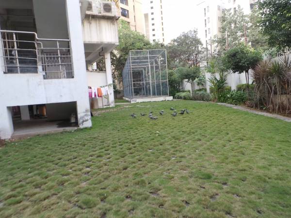  bella Landscaped Gardens