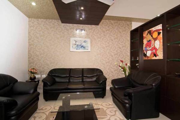 Images for Main Other of Shweta Aryan