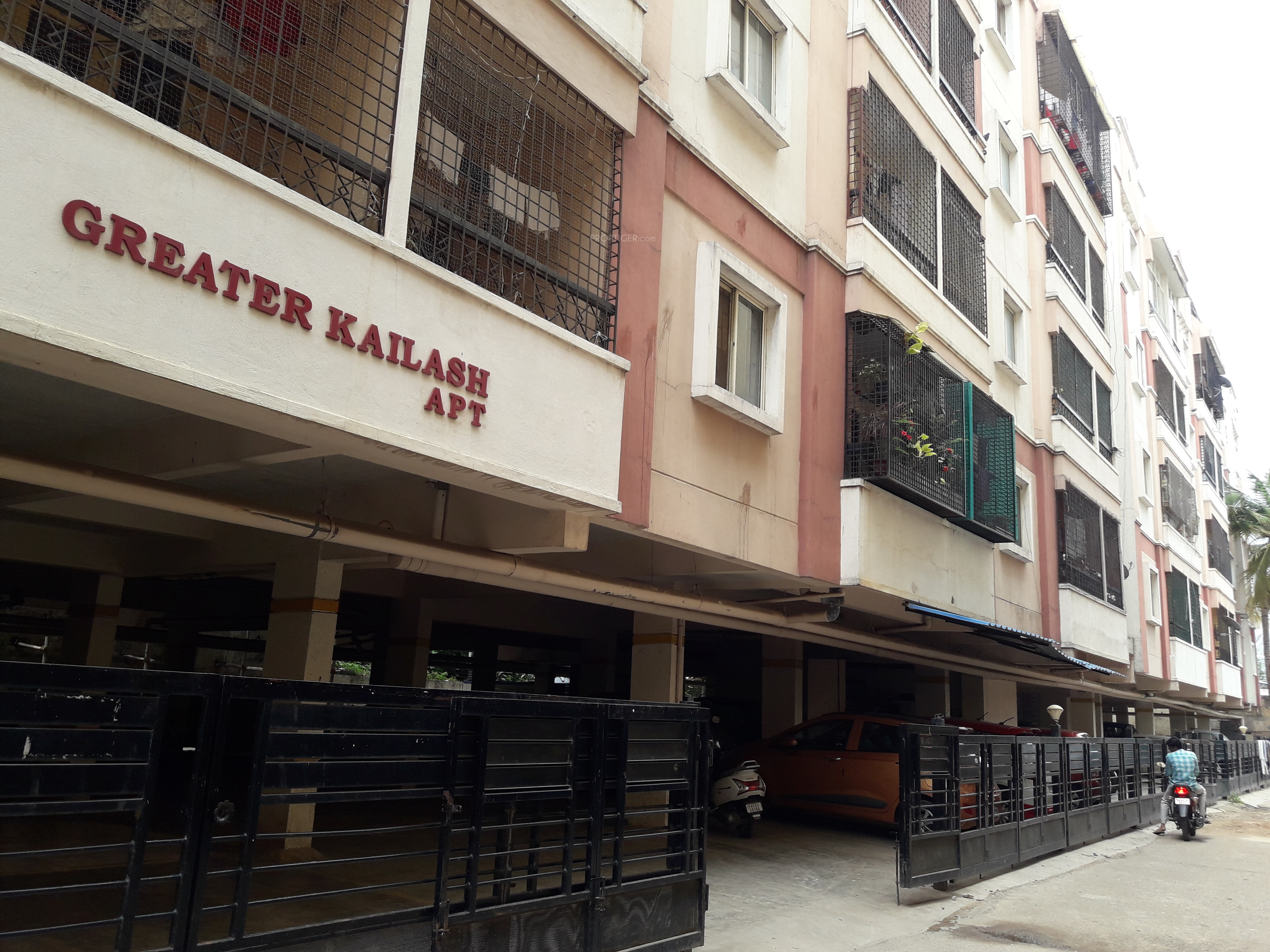 900 sq ft 2 BHK 2T Apartment for Sale in Aristo Realty Greater Kailash