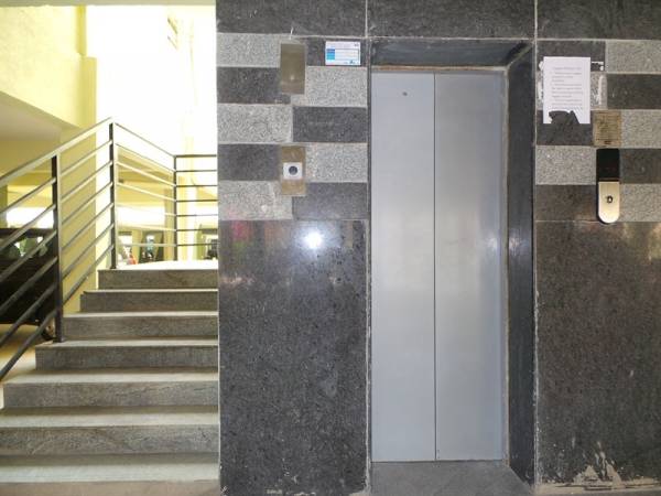 Lift Available krishna-ikon Lift Available