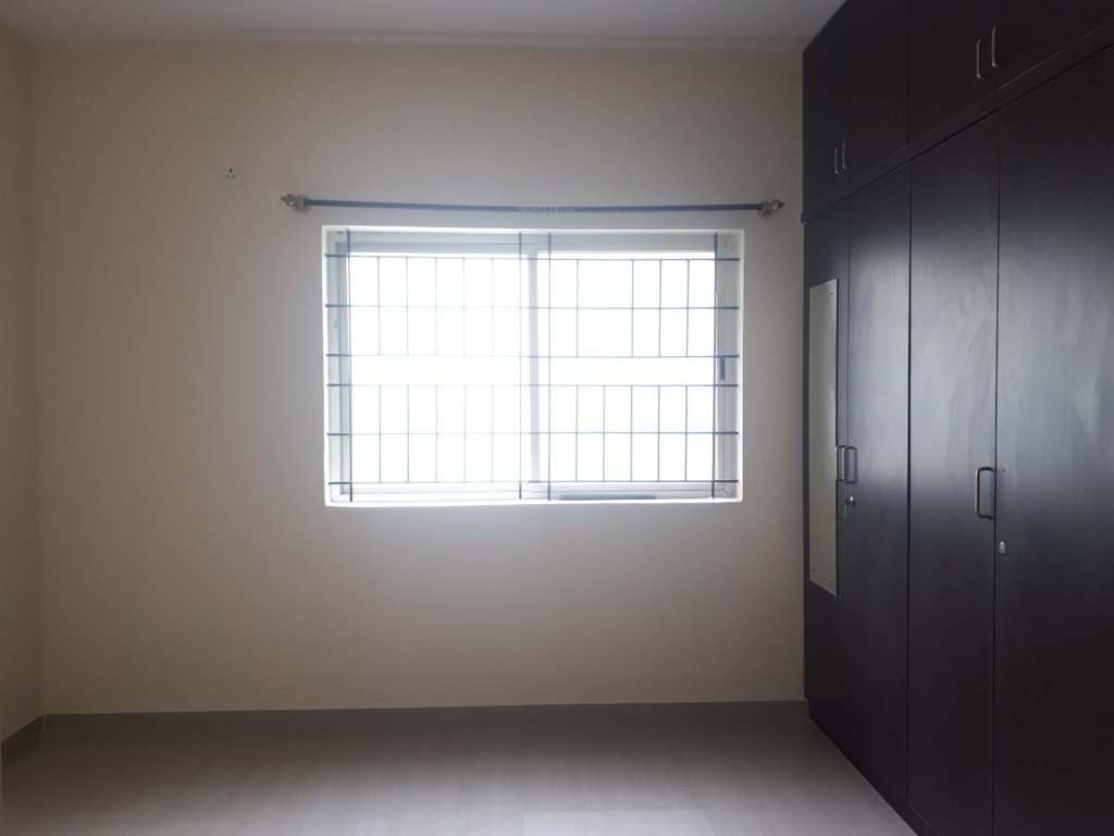 krishna ikon Bedroom