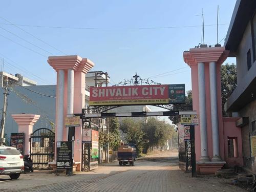  shivalik-city Entrance Gate Security Cabin