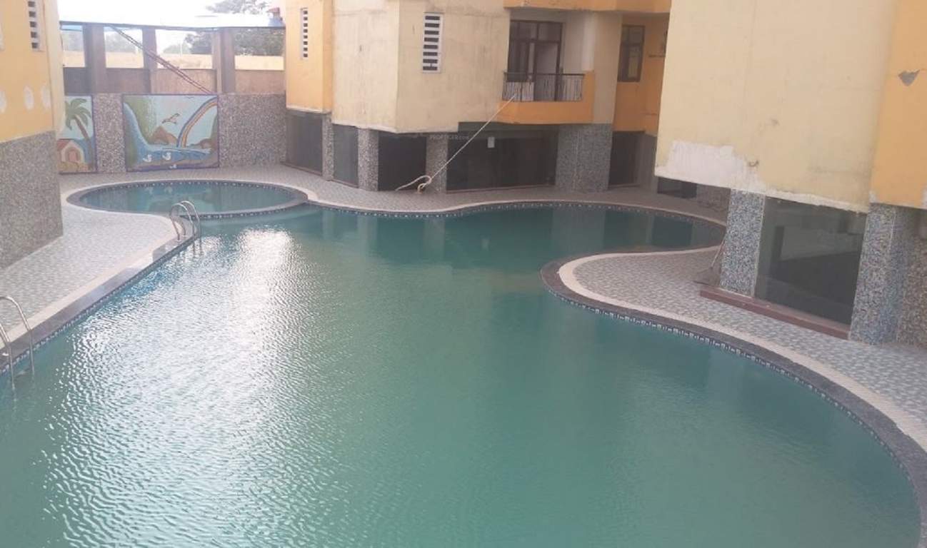  signature residency Swimming Pool