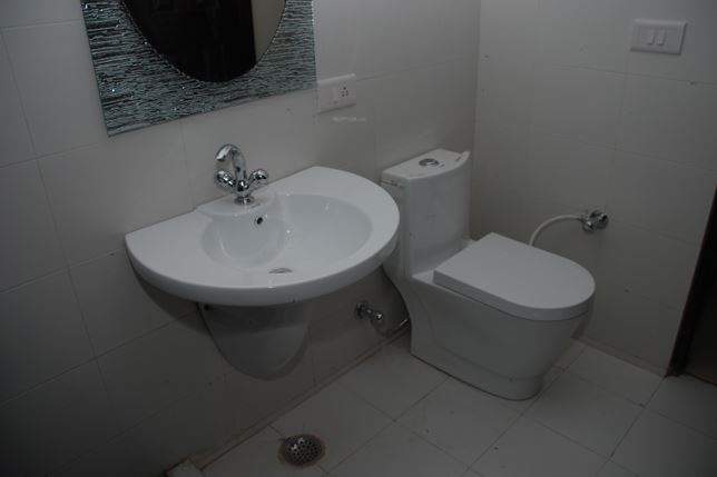  signature residency Bathroom