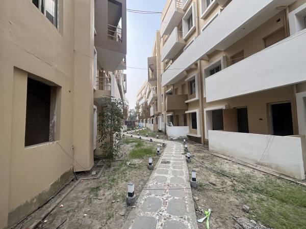  mounthill-essence Internal Roads & Footpaths