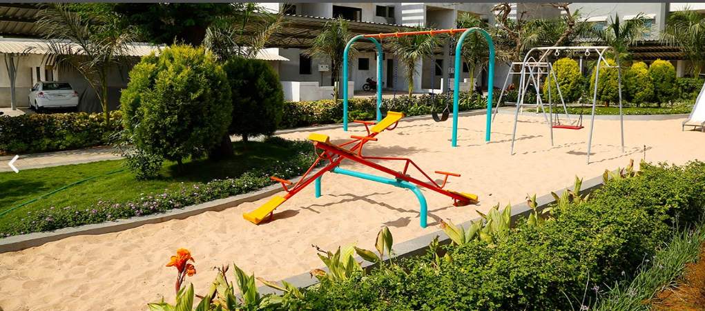 silver stone apartments Children's play area