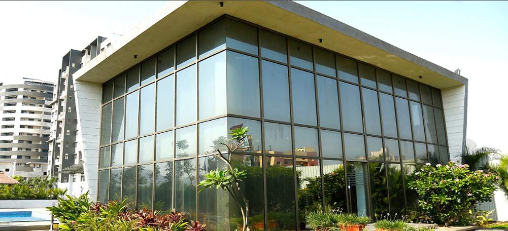 silver stone apartments Club House