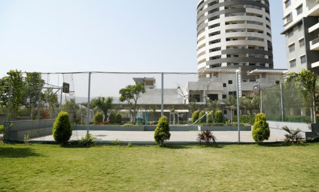 silver stone apartments Landscaped Gardens