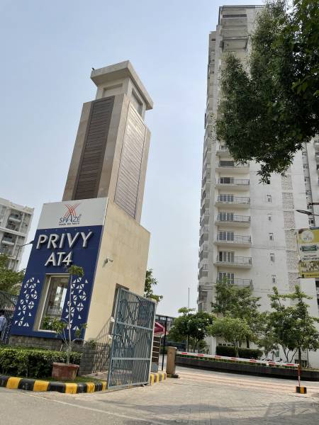 Gated Community kalistaa Gated Community